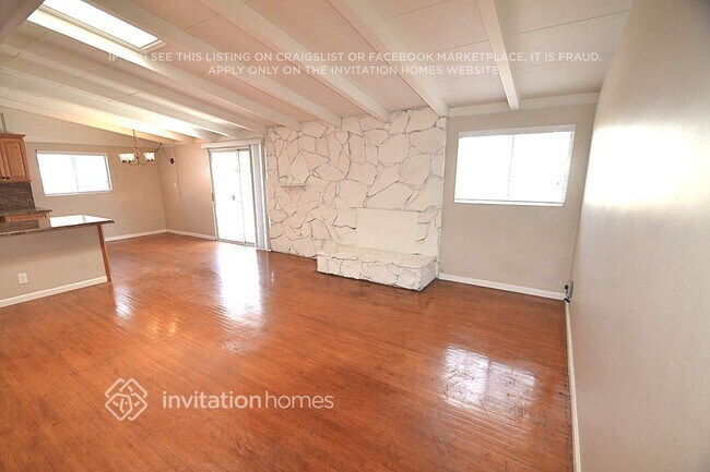 Building Photo - 12739 Hartland St