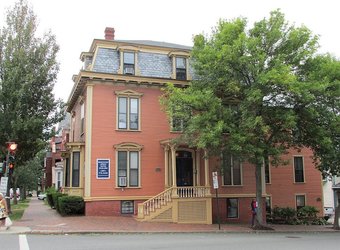 Primary Photo - 200 High St