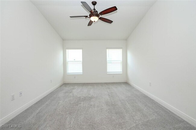 Foto del edificio - 6548 Bay Ridge Way