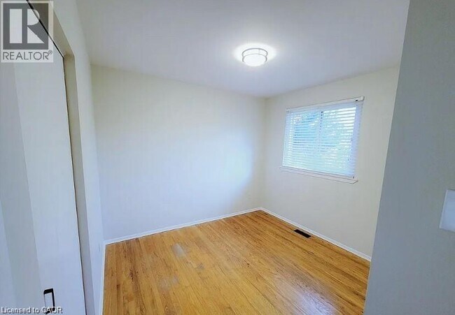 Building Photo - 1269 Montclair Dr