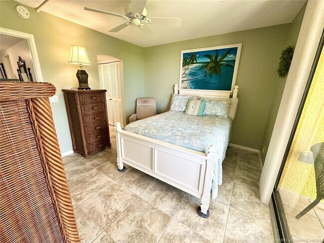 Foto del edificio - 3482 NE Causeway Blvd