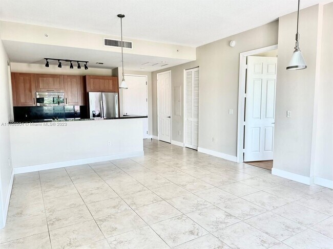 Foto del edificio - 1300 Ponce de Leon Blvd