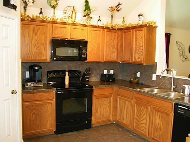 Building Photo - 5730 Crestwood Dr