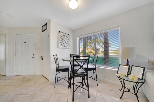 Building Photo - 815 Boynton Beach Blvd