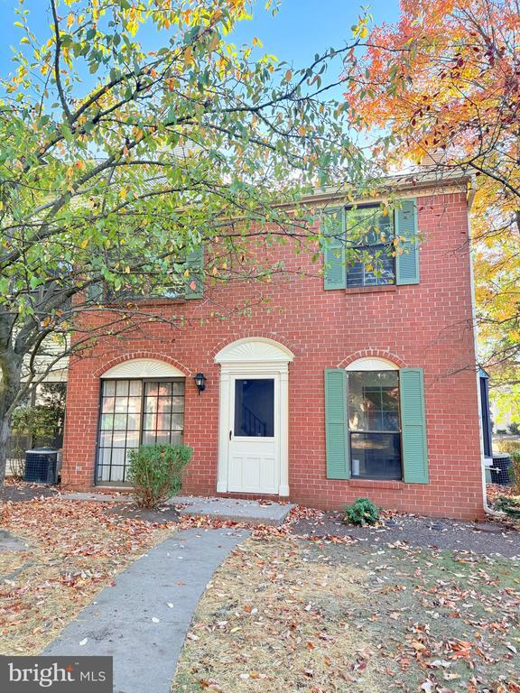 Building Photo - 31 Drewes Ct