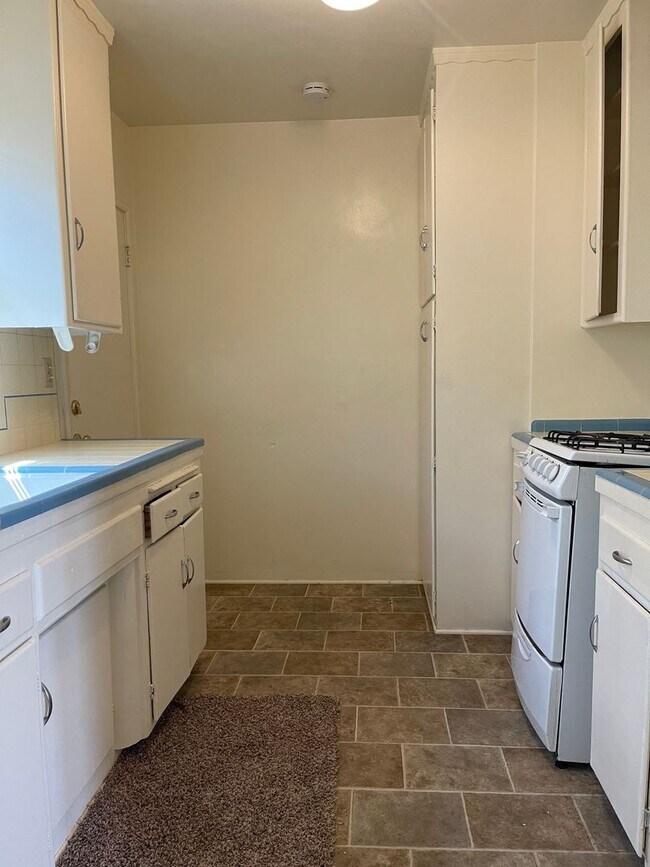 Foto del edificio - Darling 1 bedroom home ready for you