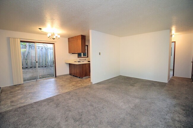 Foto del edificio - 8834-36 SE 9th Ave