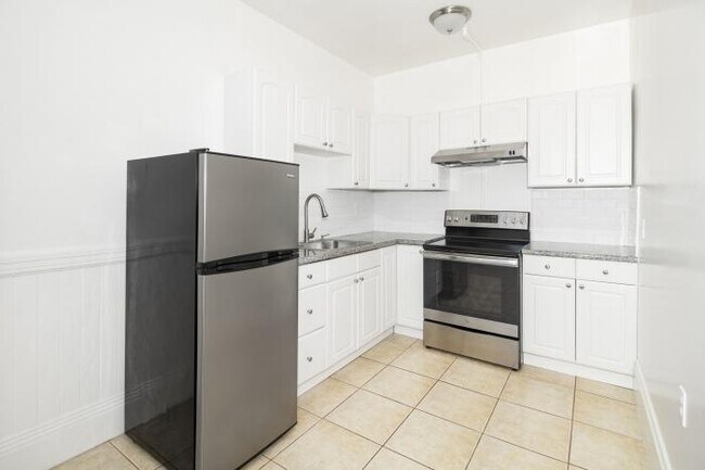Building Photo - bedroom in San Francisco CA 94114