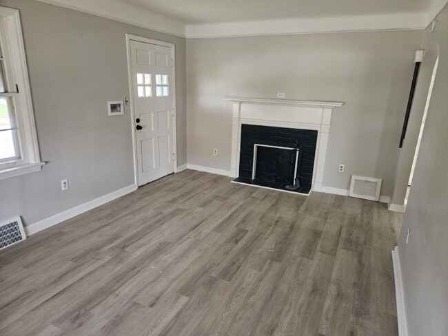 Foto del edificio - 21301 Arbor Ave