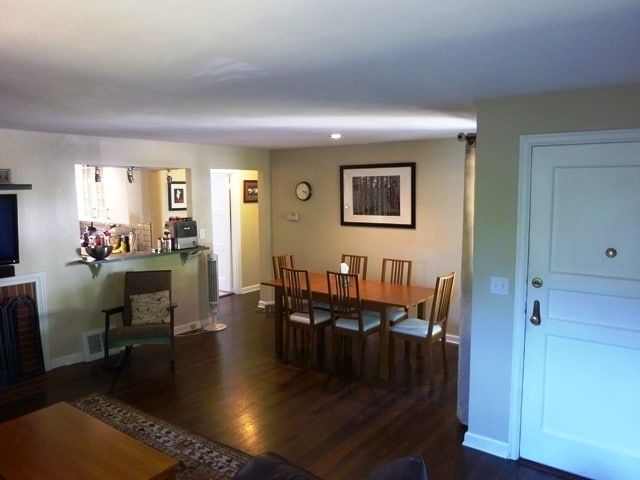 Building Photo - Delightful Home