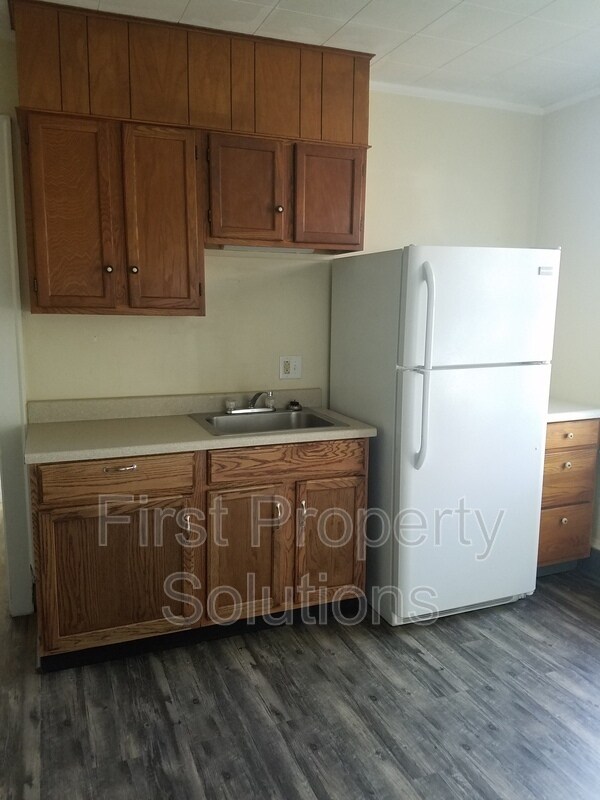 Building Photo - 415 Woodlawn Ave