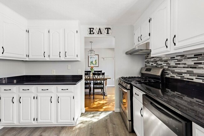 Building Photo - 33 Westgate Rd