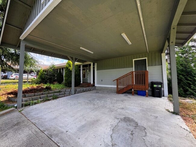 Building Photo - 1220 Audrey Ave
