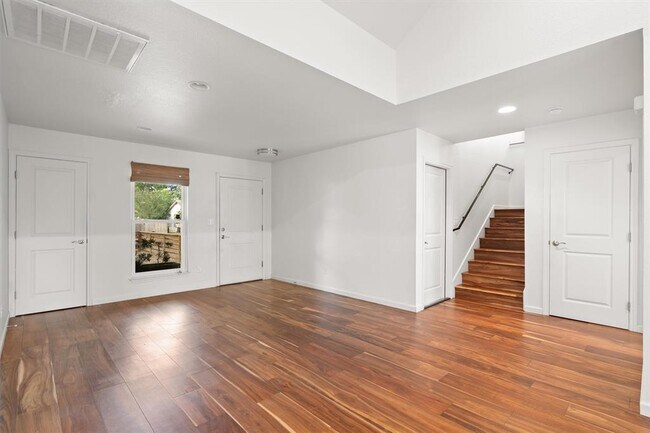 Foto del edificio - 1504 Sahara Ave