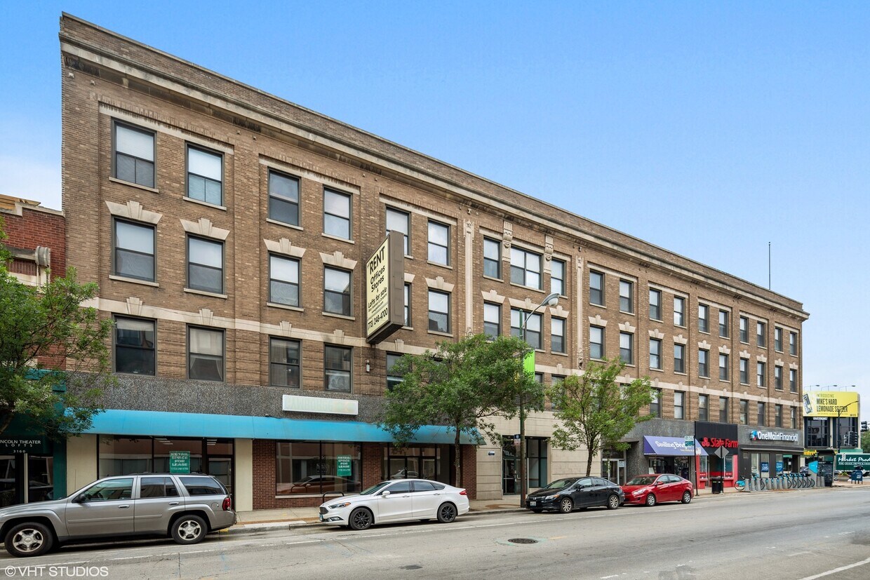 Primary Photo - 3160 N Lincoln Ave