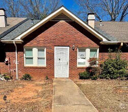 Building Photo - 4770 Old Highgate Entry