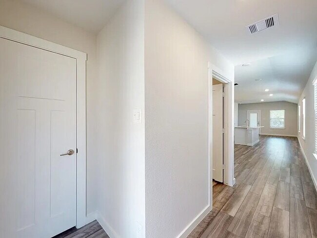 Foto del edificio - "Charming 3-Bedroom Retreat in College Station!"