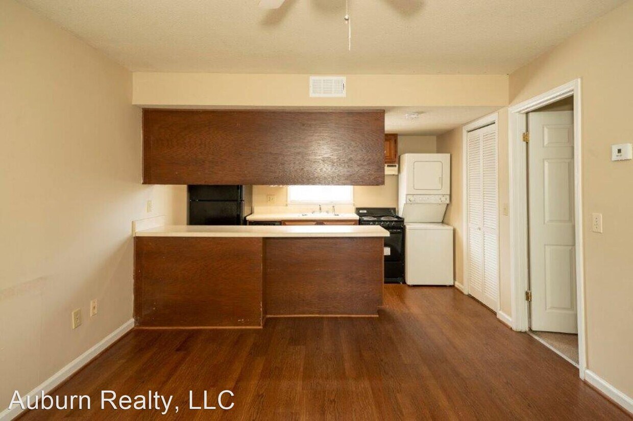 Primary Photo - 2 br, 2 bath House - Campus Courtyard @ Gl...