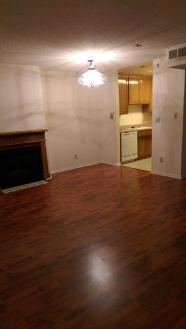 Building Photo - 5408 Carpenter Ave