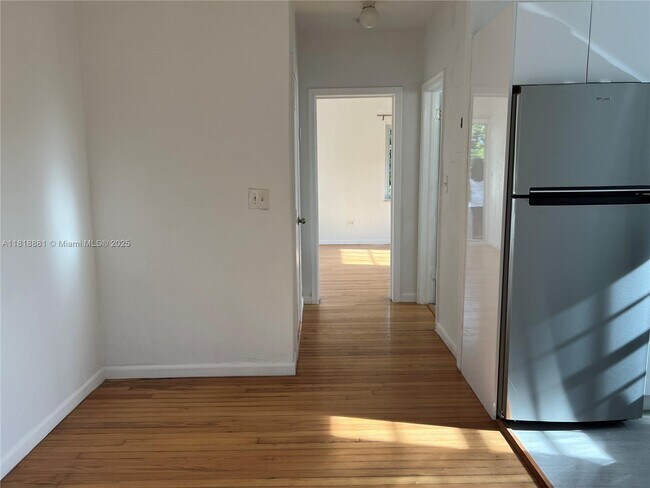Foto del edificio - 440 NE 63rd St