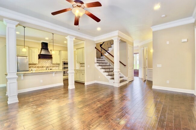 Foto del edificio - Spacious 4 Bed, 2.5 Bath Home in Desirable...