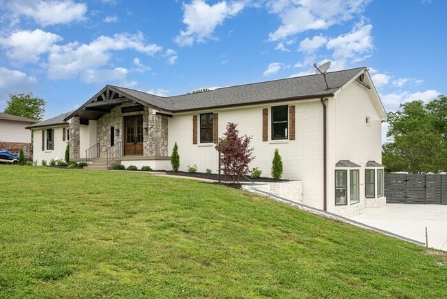 Building Photo - 95 Short Dr