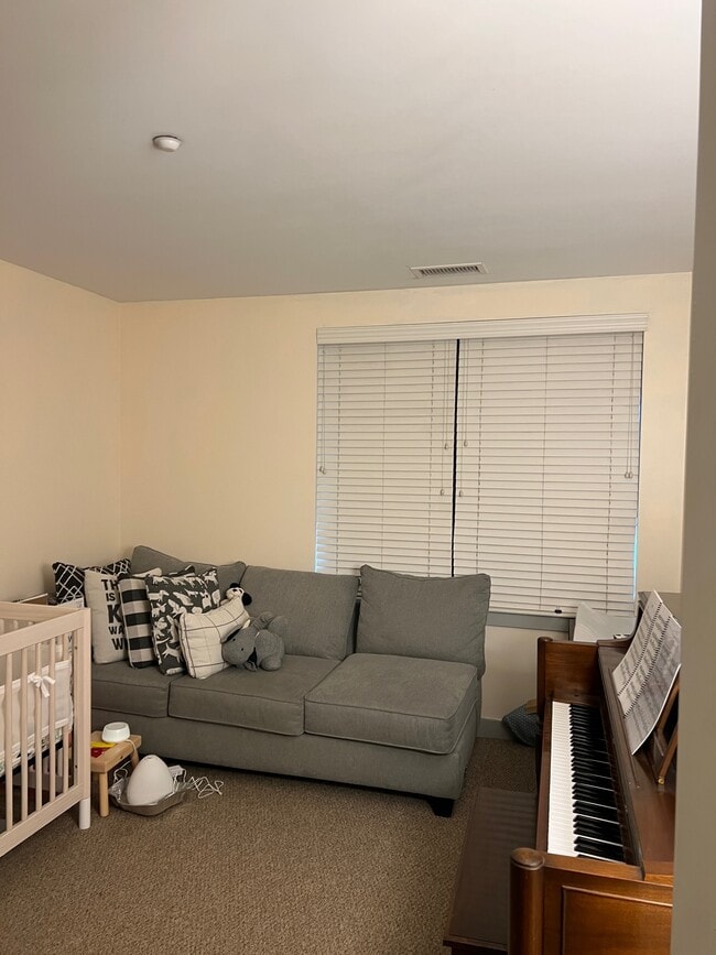 Building Photo - 99 Chestnut Hill Ave