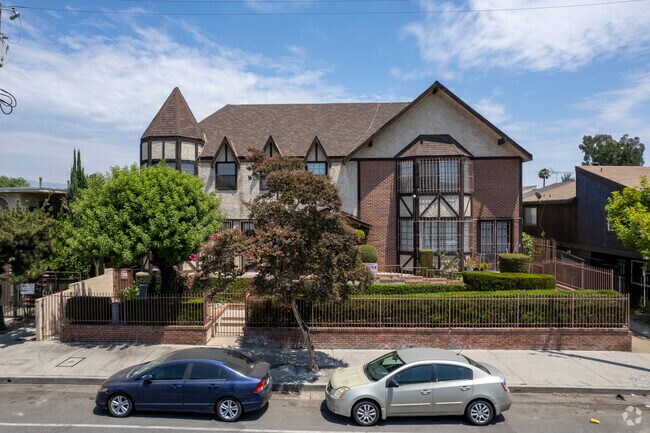 Building Photo - 9210 Van Nuys Blvd