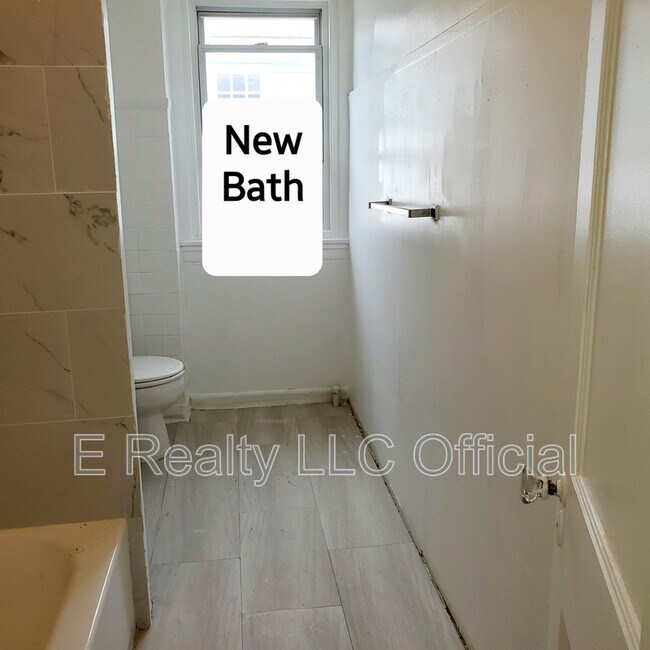 Building Photo - 819 N 64th St