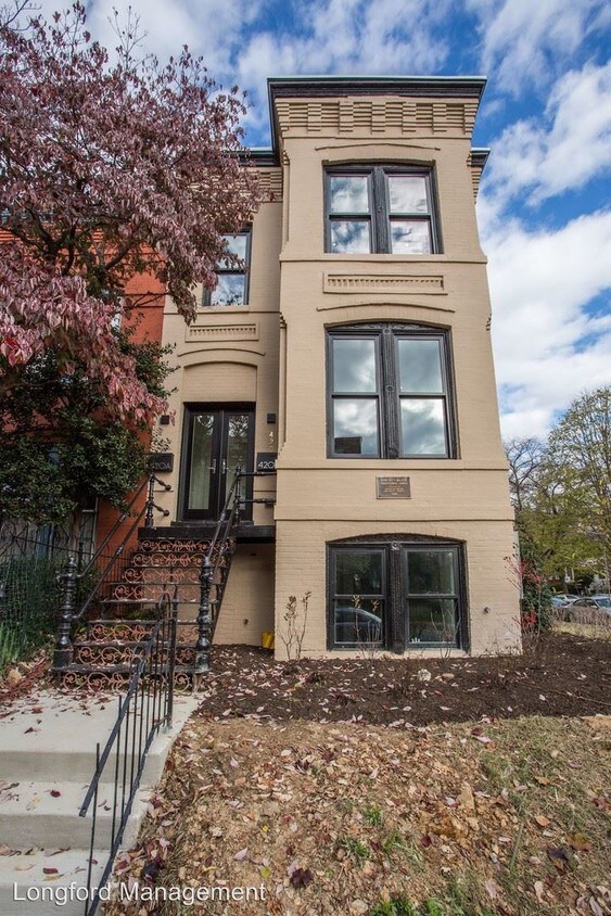 Primary Photo - 420 D St SE