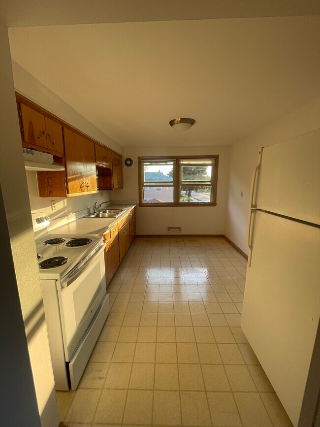 Foto del edificio - 6073 S Lake Dr