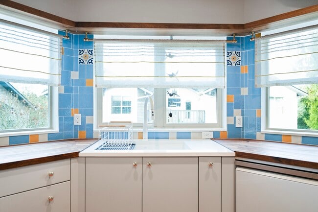 Foto del edificio - 11560 Stone Ave N