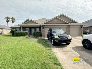 Building Photo - 9658 Misty Meadow Ln