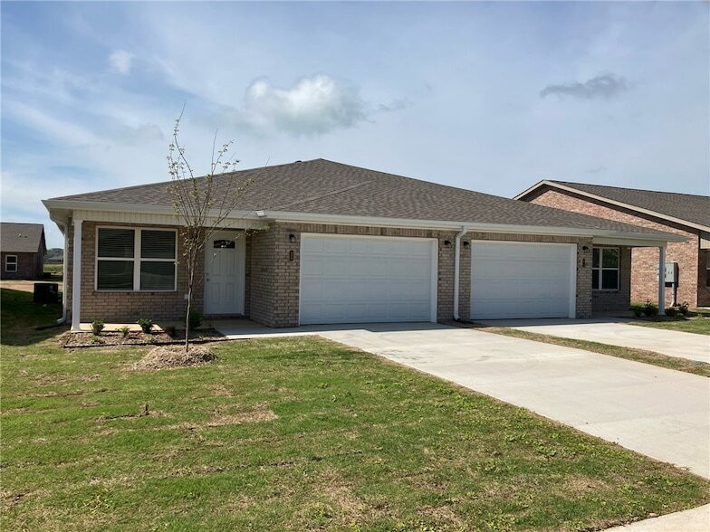 Foto principal - 609 NW 69th Ave