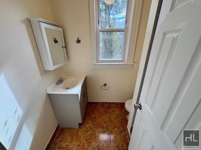 Building Photo - Carroll St, Yonkers