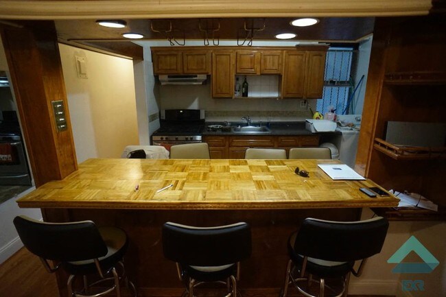 Building Photo - 227 S 2nd St