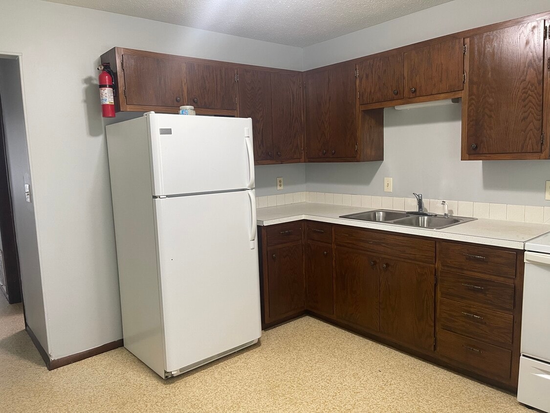 Kitchen - 2237 Carpenter Dr
