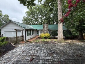 Building Photo - 78 Pine Cone Dr