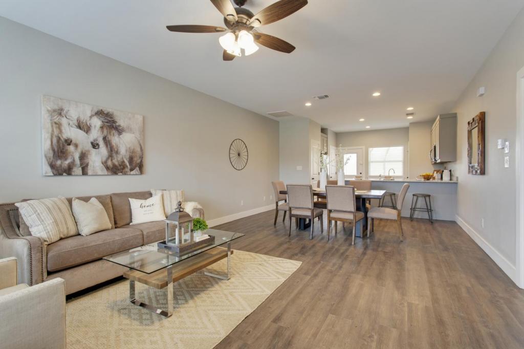 4978 FM 902 203 House Rental in Gainesville, TX