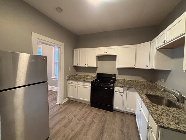 Photo - 7636 S Drexel Ave Apartment