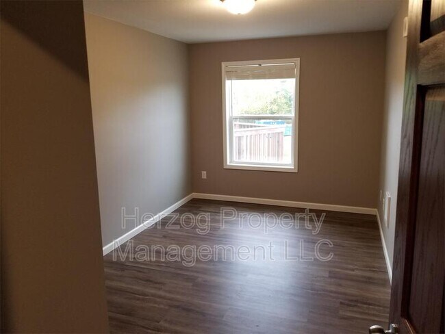 Foto del edificio - 1770 10th Ave E