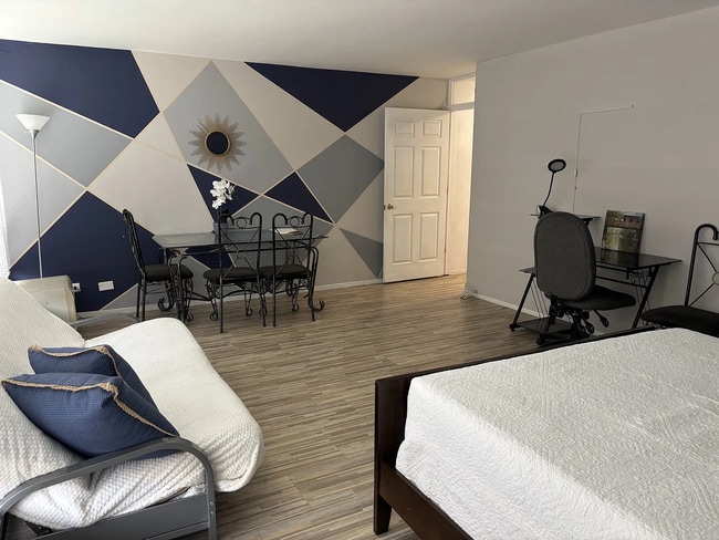 Foto del edificio - 1450 E 55th Pl