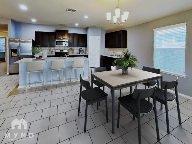 Building Photo - 2602 Live Oak Pass