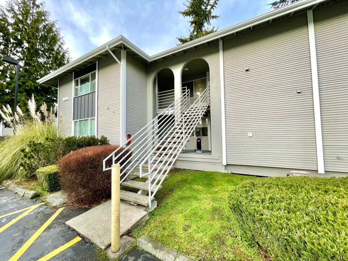 17310 NE 45th St, Redmond, WA 98052 House Rental in Redmond, WA