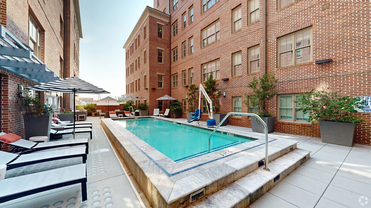 Photo - Hoffler Place Apartments