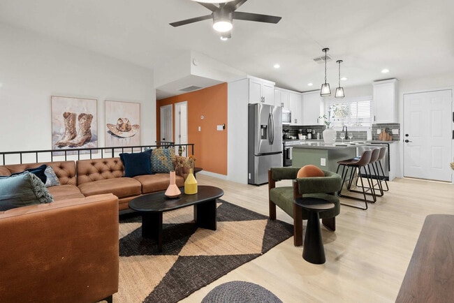 Foto del edificio - 4530 W Paradise Dr