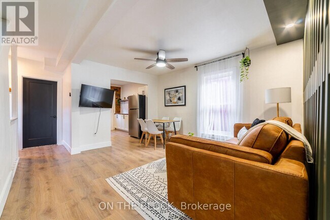 Photo du bâtiment - 19 Century St