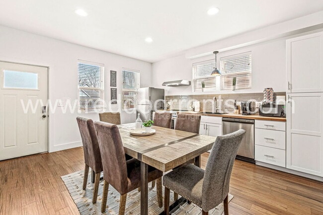 Foto del edificio - 1619 N Tacoma Ave