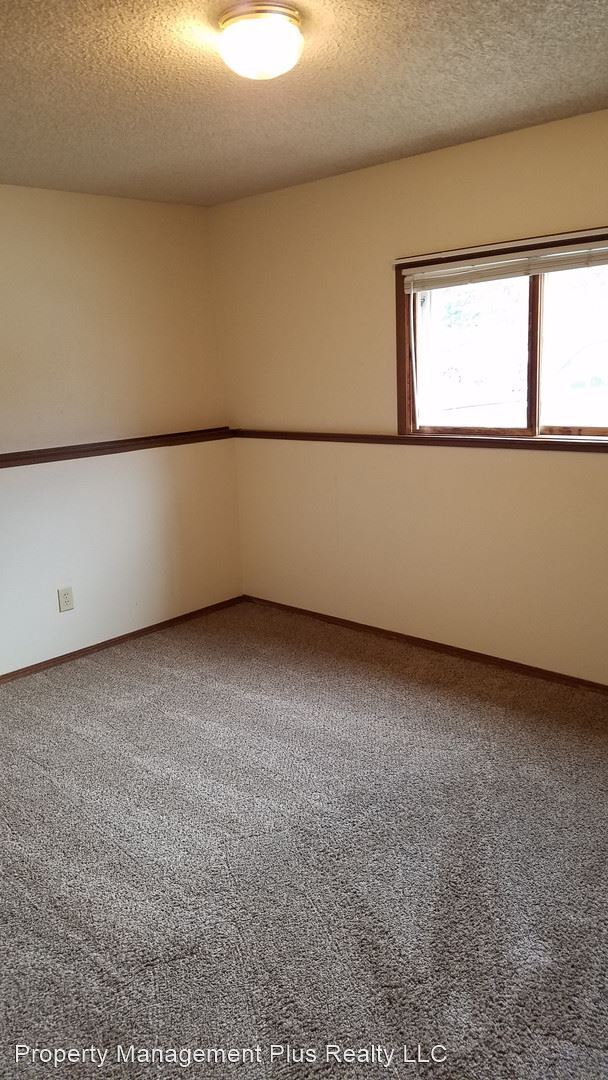 Building Photo - 1418 Emery Ct