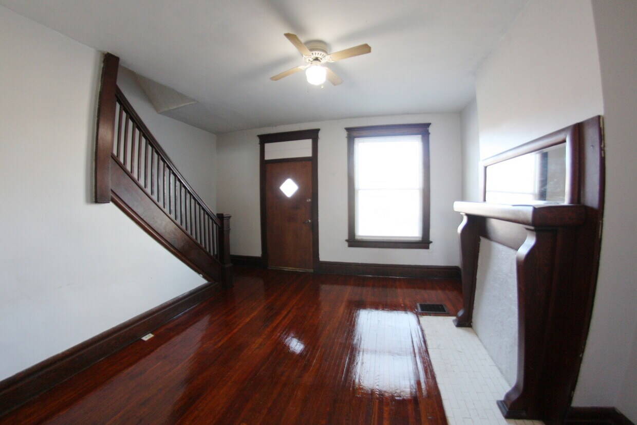 Foto principal - 2492 Summit St
